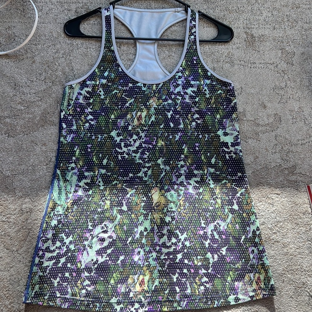 Lululemon tank top